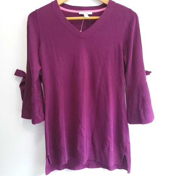 Isaac Mizrahi Live  V Neck Sweater with Bell  Sleeves Size XXS - Picture 6 of 12